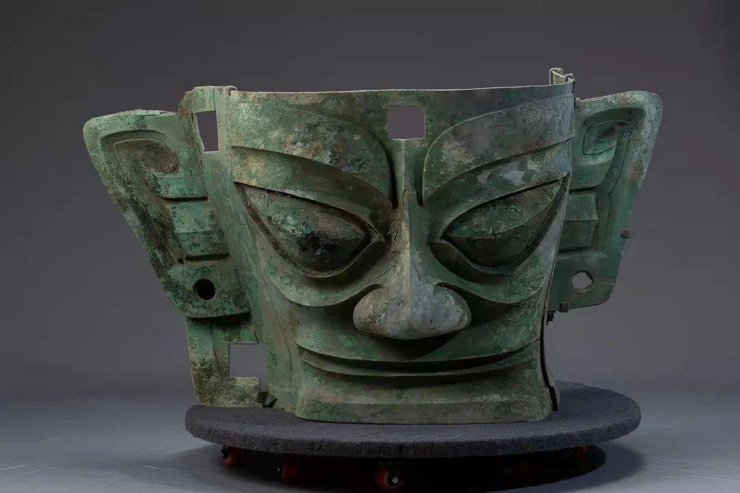 三星堆青铜大面具惊艳亮相春晚，它有何来头？