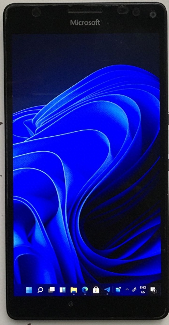 大神成功让Lumia 950 XL运行Windows 11