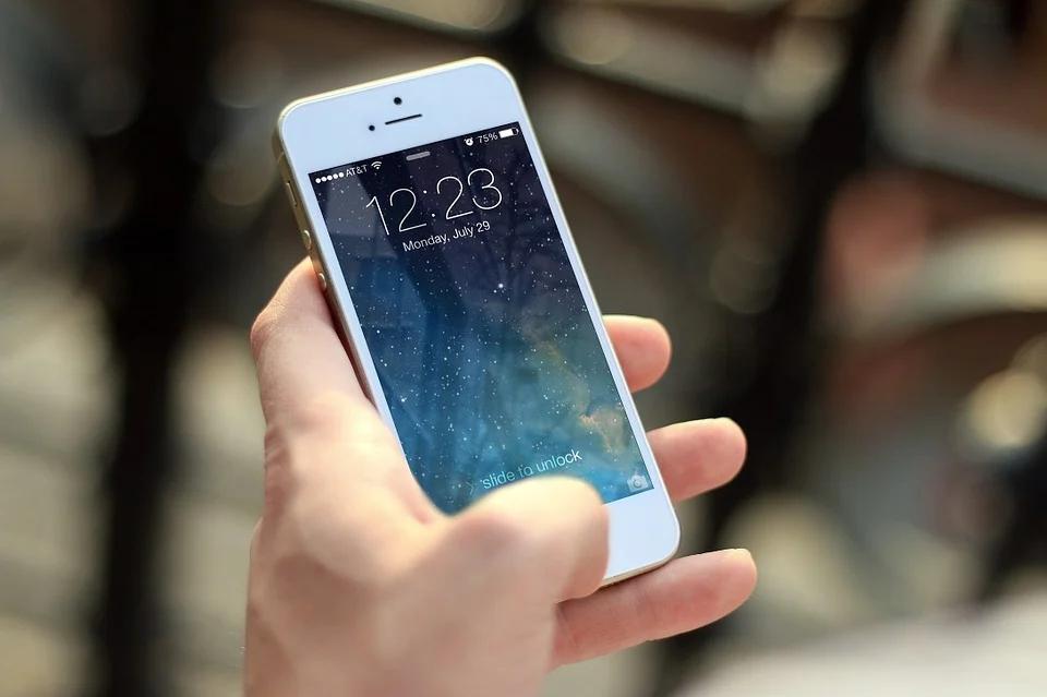 不忘8年老用户！iPhone 5s/6更新系统：苹果这波良心