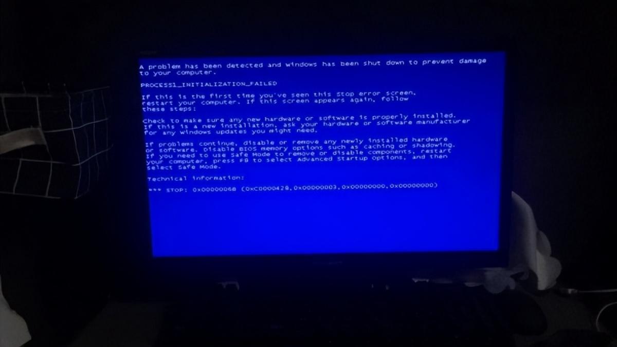 电脑开机蓝屏什么原因怎么解决