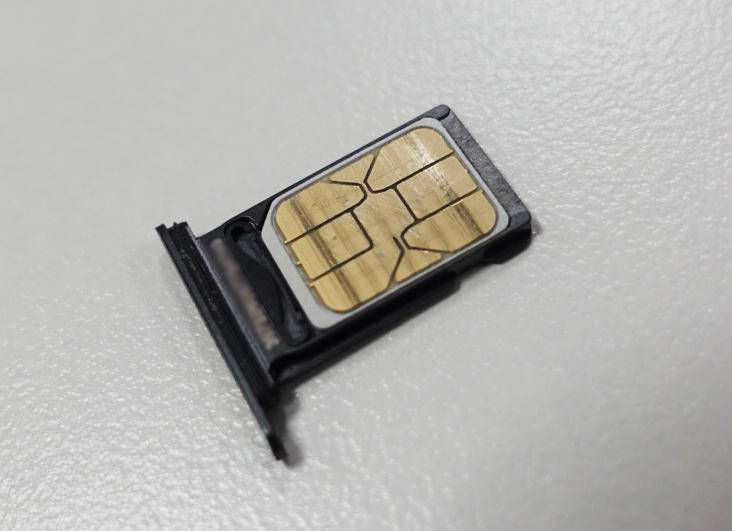 iPhone XR双卡怎么用，两张卡都能打电话吗