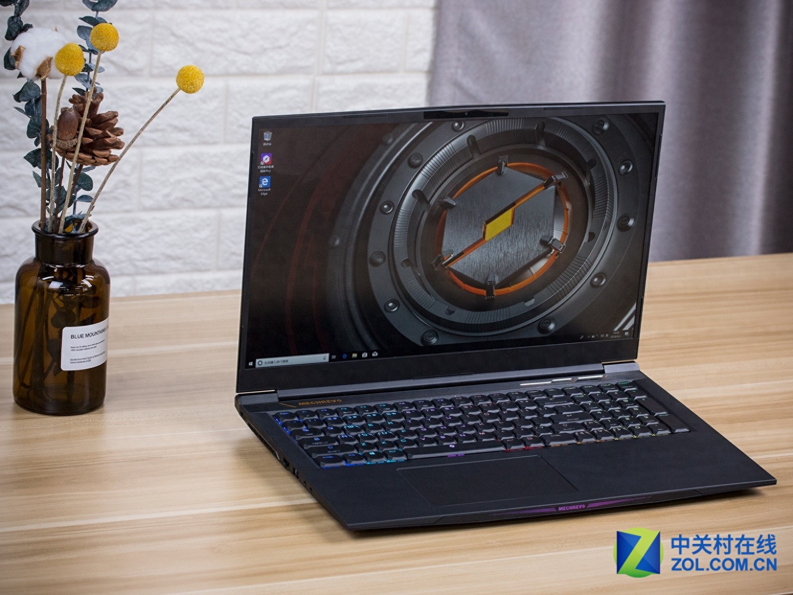 引领游戏本发展趋势 机械革命X8Ti Plus拆机图赏