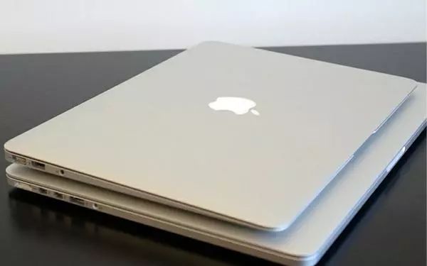 支架大法 VS 瓶盖大法，笔记本散热哪家强？