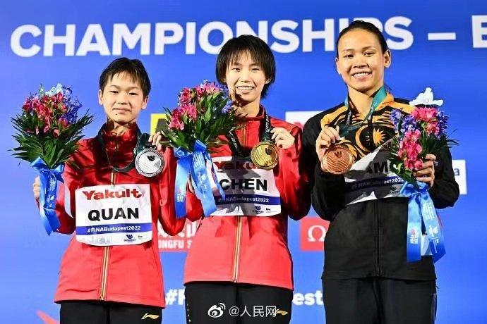 一金一银！陈芋汐全红婵包揽10米台跳水金银牌