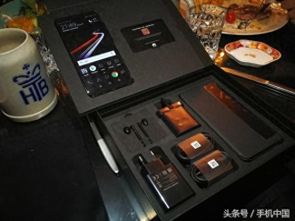 华为Mate 10保时捷版开箱图 大气奢华