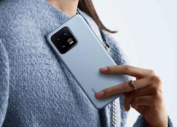 小米手机要发力了!大量新机将标配极窄屏幕和MIUI 15