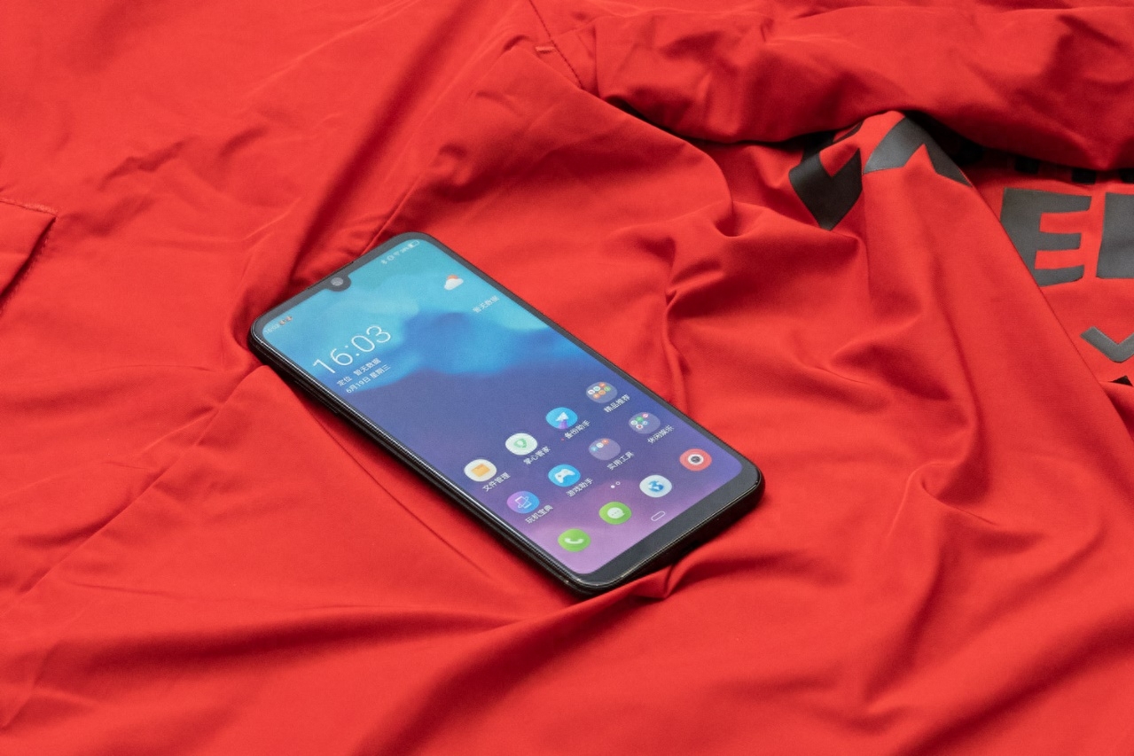 改变你对百元机的印象,中兴BLADE A7超实用