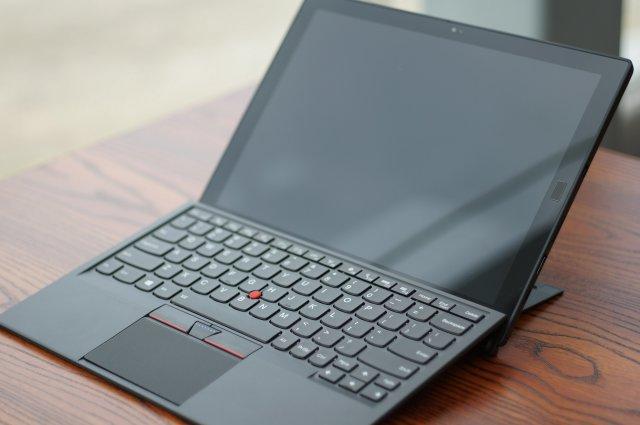 平板笔记本二合一，老司机带你看看ThinkPad这个本到底好