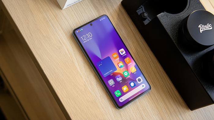 12GB+256GB+5000mAh，现已跌至1352元，一亿像素手机沦为千元机