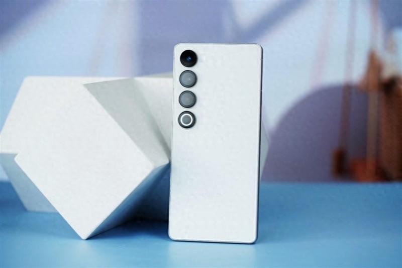 终结传统手机 AI拥抱未来!魅族21 PRO评测:史上最聪明的智能手机